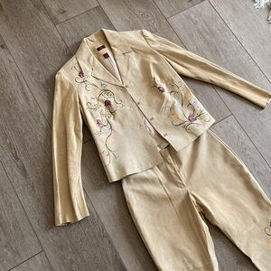 Genuine Leather Danier Painted Set!